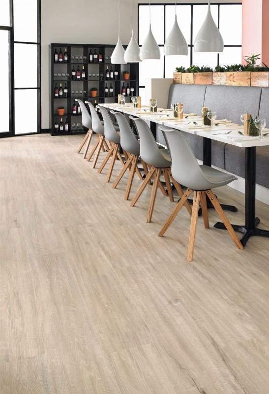 LLP306 Pearl Oak Restaurant P2 CM.jpg