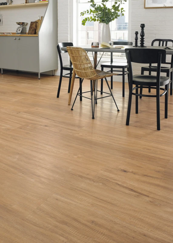 LLP310 Champagne Oak Kitchen Cameo4 CM.jpg