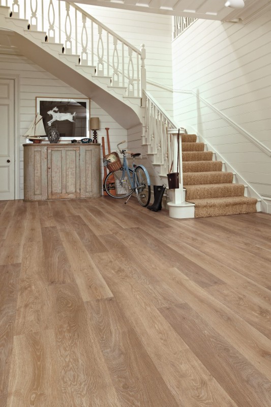 SCB-KP94 PaleLimedOak Hallway  P_CM.jpg