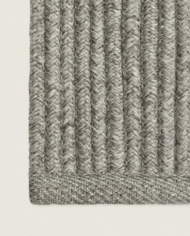 4be2ea07ee24753ee661a20d3db20d1c