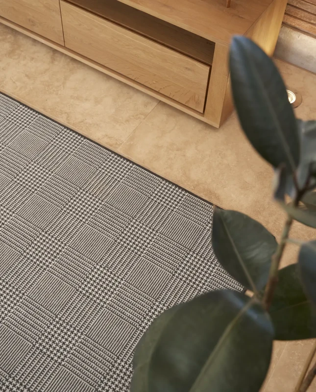 fc83d0f67cf3d300f161e6ac53de7ba5