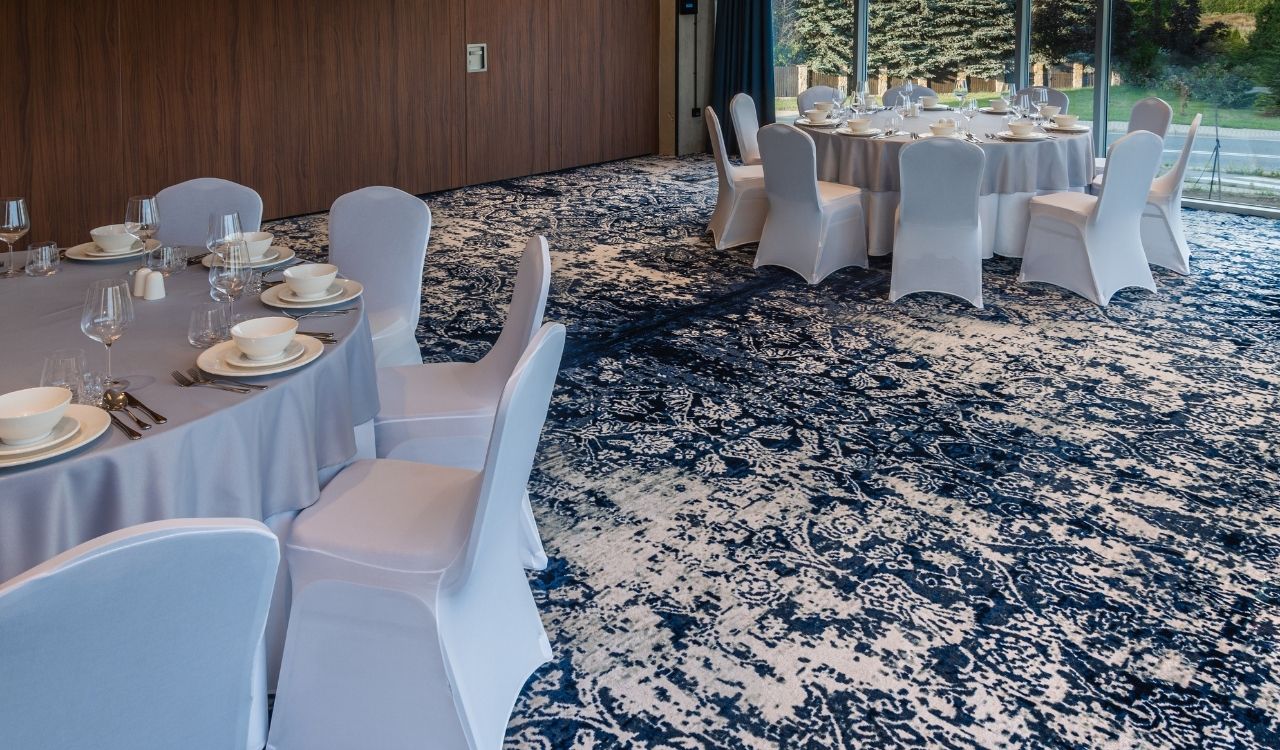 Wnętrza hotelów inspiracje z wykładzinami