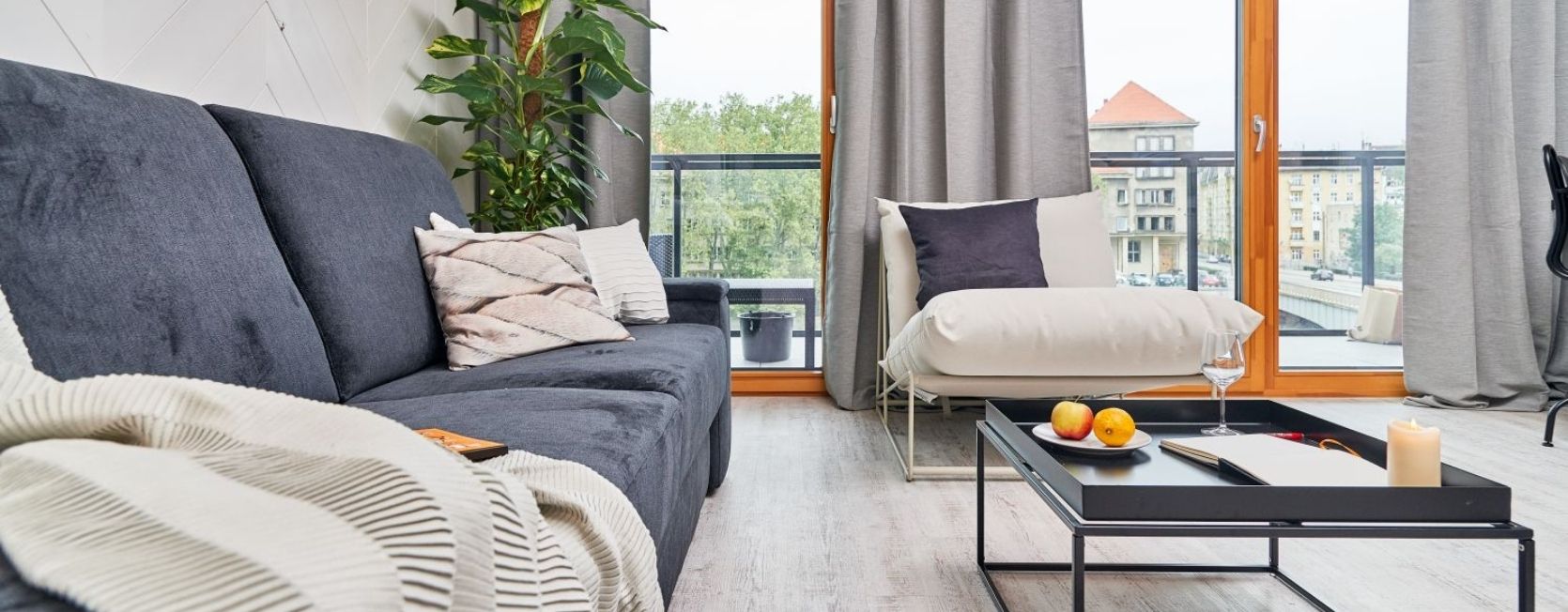 Podłoga do salonu - jaką wybrać? Inspiracje i porady